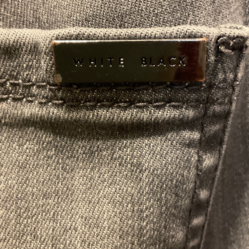 White House Black Market Gray Skinny Jeans - Picture 5 of 5
